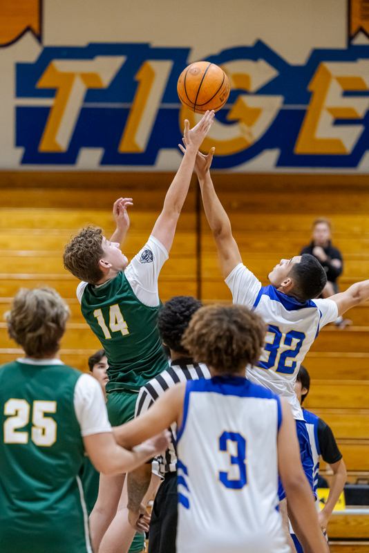 20251018-Edison JV Basketball-31284 - edited