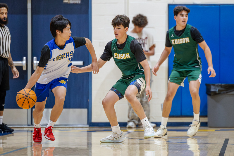20251018-Edison JV Basketball-31333 - edited