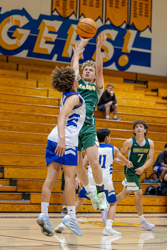 20251018-Edison JV Basketball-31948 - edited