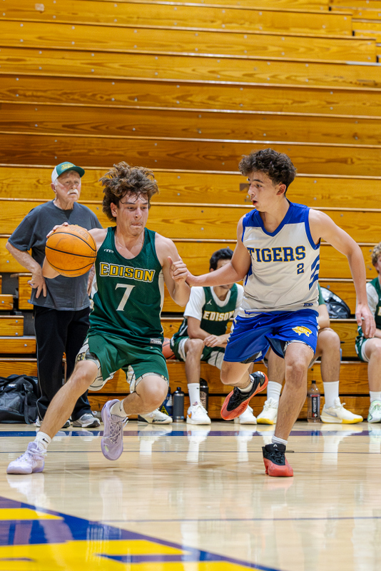 20251018-Edison JV Basketball-32103 - edited
