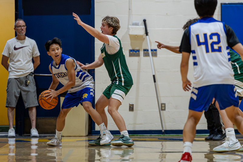 20251018-Edison JV Basketball-32422 - edited